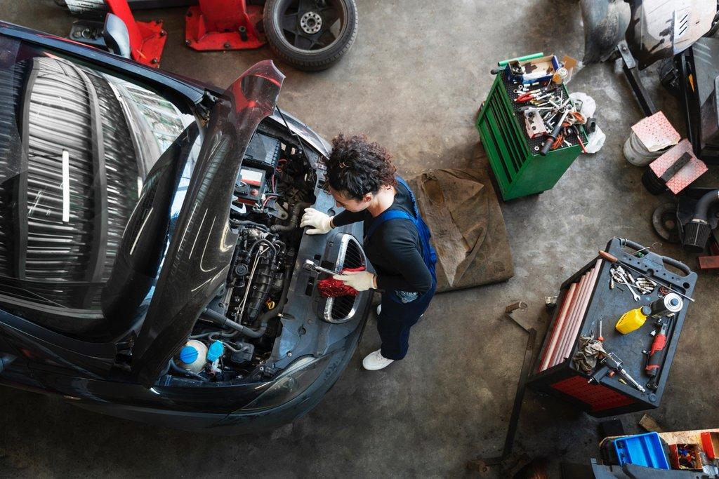 Simplifying Automotive Repairs: QCS's Tailored ERPNext Module in Action - Cover Image
